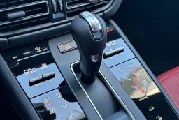 Porsche Macan Base AWD 2026