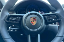 Porsche Macan Base AWD 2026