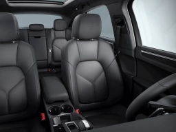 Porsche Macan Base AWD 2026