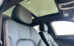 Porsche Macan Base AWD 2026