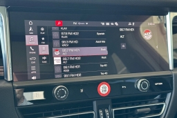 Porsche Macan Base AWD 2026