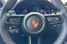 Porsche Macan Base AWD 2026