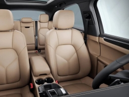 Porsche Macan Base AWD 2026