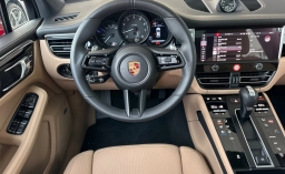 Porsche Macan Base AWD 2026
