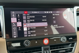 Porsche Macan Base AWD 2026