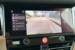 Porsche Macan Base AWD 2026