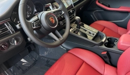 Porsche Macan T AWD 2026