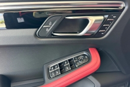 Porsche Macan T AWD 2026