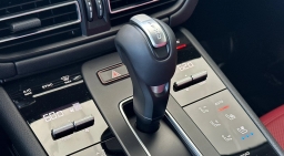 Porsche Macan T AWD 2026