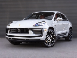 Porsche Macan Base AWD 2026