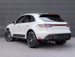 Porsche Macan Base AWD 2026
