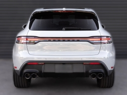 Porsche Macan Base AWD 2026