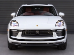 Porsche Macan Base AWD 2026