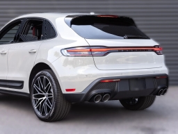 Porsche Macan Base AWD 2026