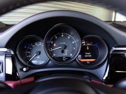 Porsche Macan Base AWD 2026