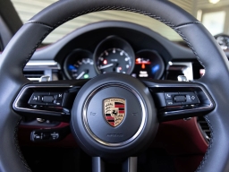 Porsche Macan Base AWD 2026