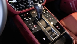 Porsche Macan Base AWD 2026