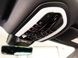 Porsche Macan Base AWD 2026