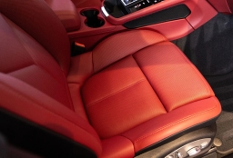 Porsche Macan Base AWD 2026
