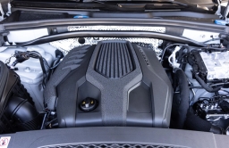 Porsche Macan Base AWD 2026