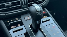 Porsche Macan T AWD 2026