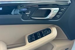 Porsche Macan T AWD 2026