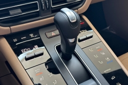 Porsche Macan T AWD 2026