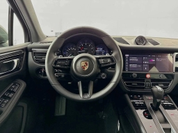 Porsche Macan T AWD 2025