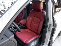 Porsche Macan T AWD 2026
