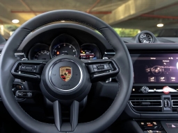 Porsche Macan T AWD 2026