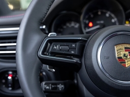 Porsche Macan T AWD 2026