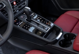 Porsche Macan T AWD 2026