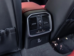 Porsche Macan T AWD 2026