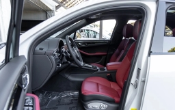 Porsche Macan T AWD 2026