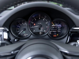 Porsche Macan T AWD 2026