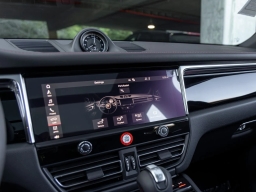 Porsche Macan T AWD 2026