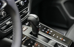 Porsche Macan Base AWD 2026