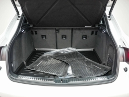 Porsche Macan Base AWD 2026