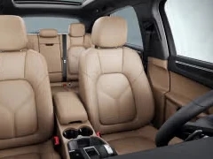 Porsche Macan Base AWD 2026