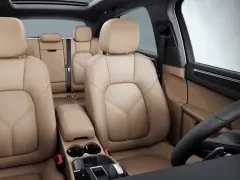 Porsche Macan Base AWD 2026