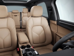 Porsche Macan Base AWD 2026