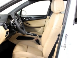 Porsche Macan Base AWD 2026
