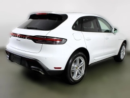 Porsche Macan Base AWD 2026