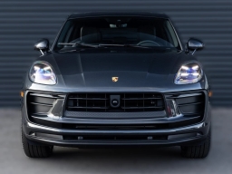 Porsche Macan Base AWD 2026