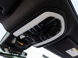 Porsche Macan Base AWD 2026