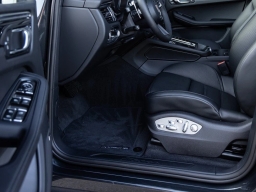 Porsche Macan Base AWD 2026