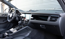 Porsche Macan Base AWD 2026