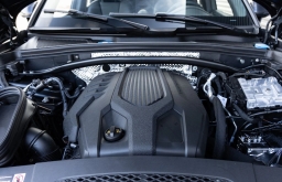 Porsche Macan Base AWD 2026