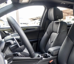 Porsche Macan T AWD 2026