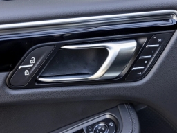 Porsche Macan T AWD 2026